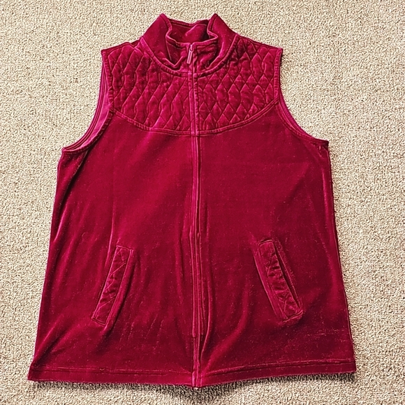 Vest - Picture 4 of 16